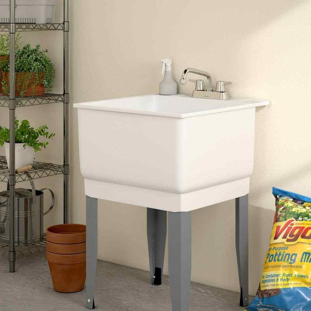 Glacier Bay Aragon 4 in. Centerset 2-Handle Laundry Utility Faucet in Chrome