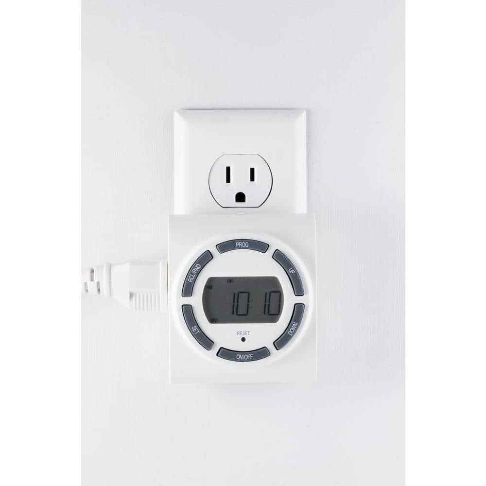 Defiant 15 Amp 7-Day Indoor Plug-In Digital Timer with 2-Grounded Outlets White