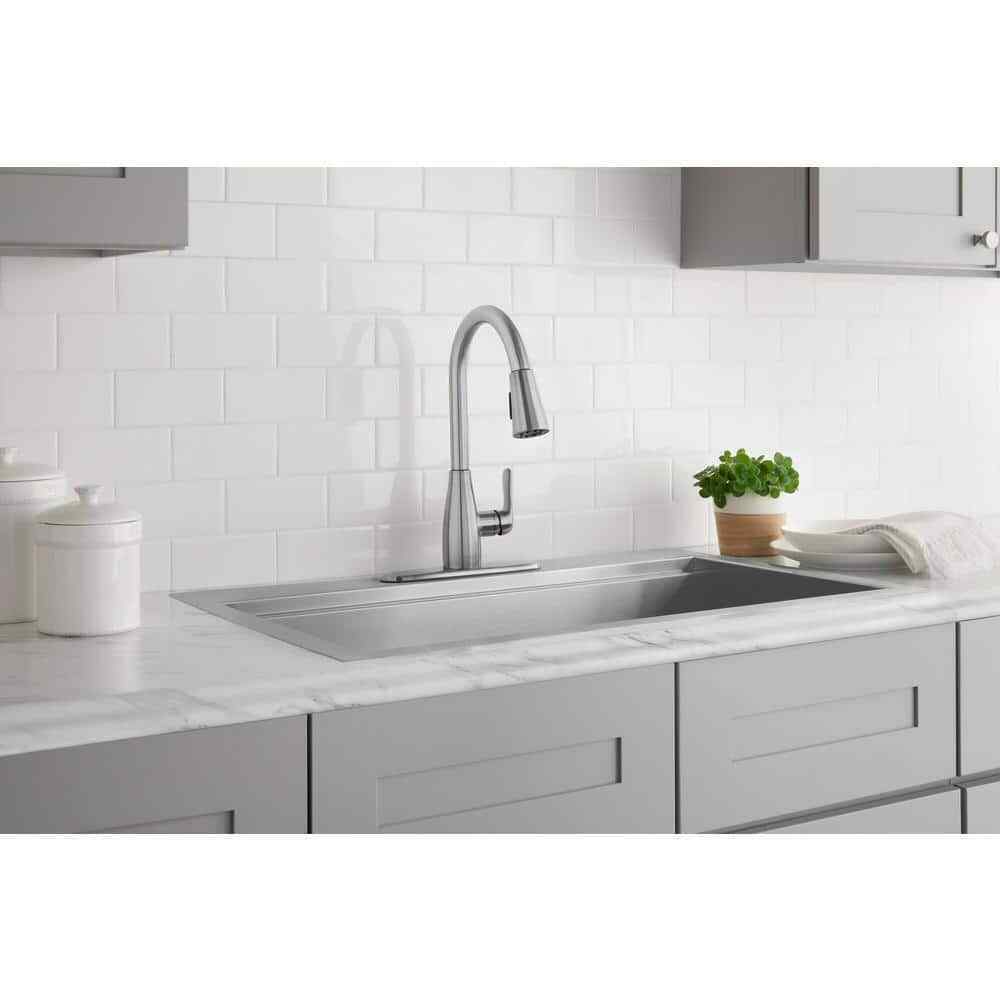 Glacier Bay McKenna Single-Handle Pull-Down Sprayer Kitchen Faucet SS