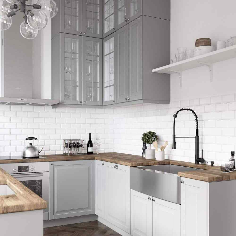 VIGO Laurelton Single Handle Pull-Down Sprayer Kitchen Faucet in Matte Black