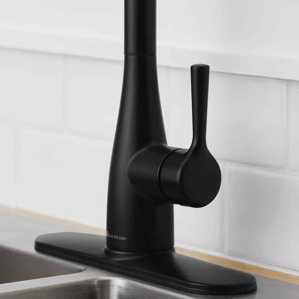 Glacier Bay Sadira Touchless 1-Handle Pull-Down Sprayer Kitchen Faucet Black