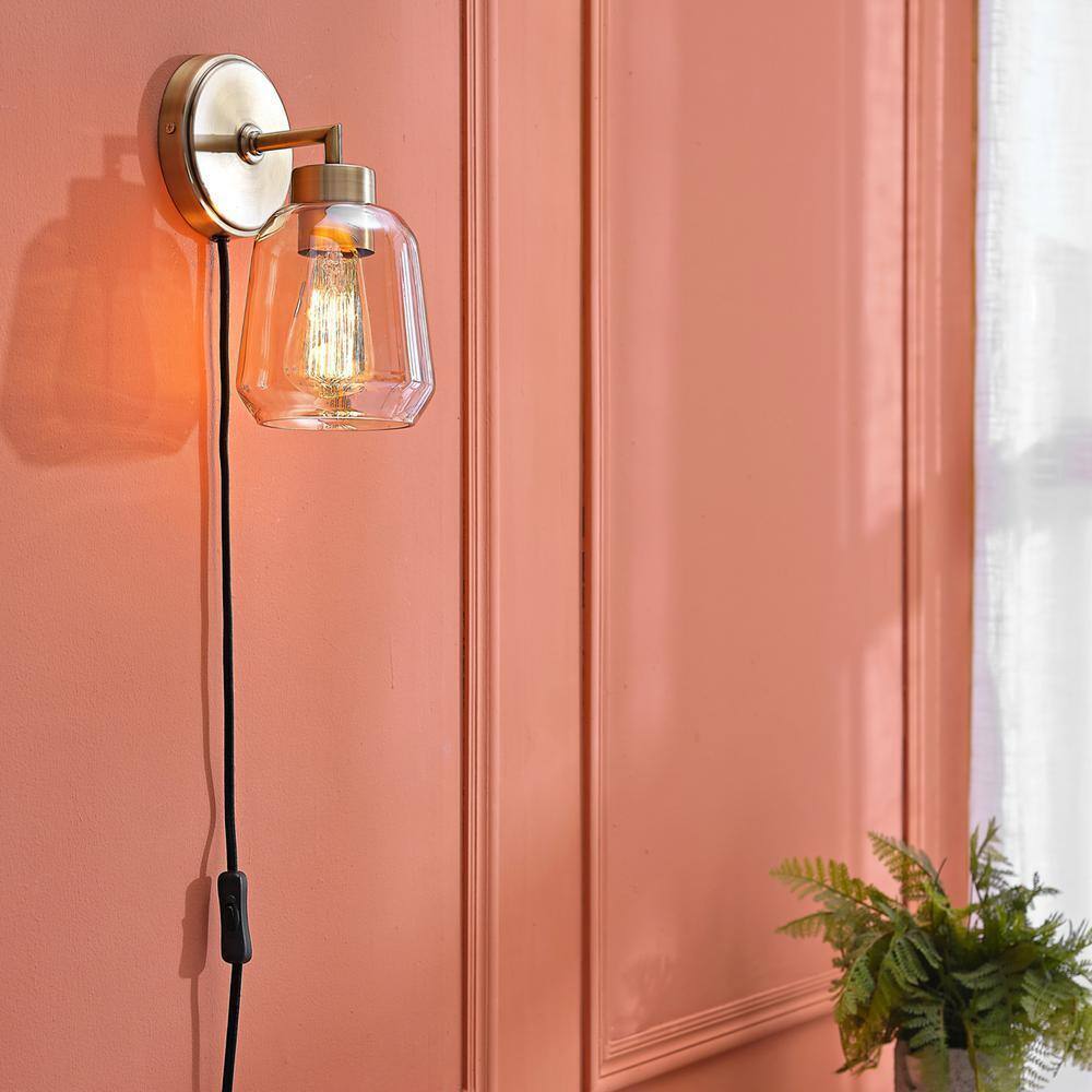 Globe Electric Salma 1-Light Matte Brass Wall Sconce w/ Smoked Amber Glass Shade