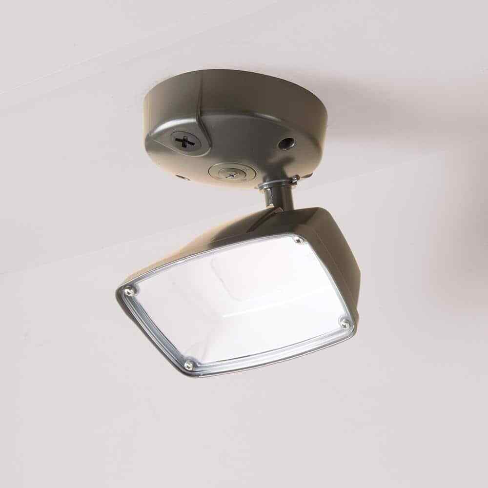 HALO FSL 32-Watt 270������������������ Bronze Outdoor Integrated LED Flood Light w/ Dusk to Dawn