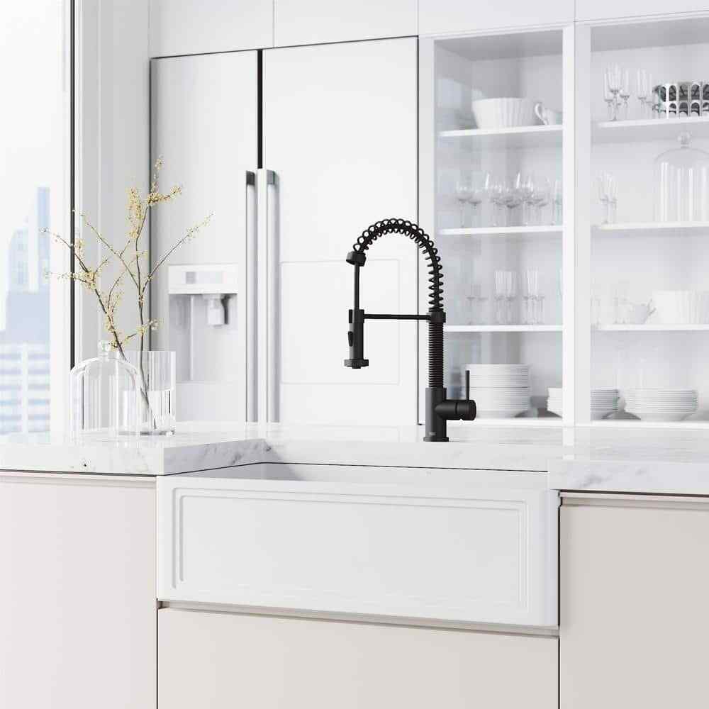 VIGO Edison Single Handle Pull-Down Sprayer Kitchen Faucet in Matte Black