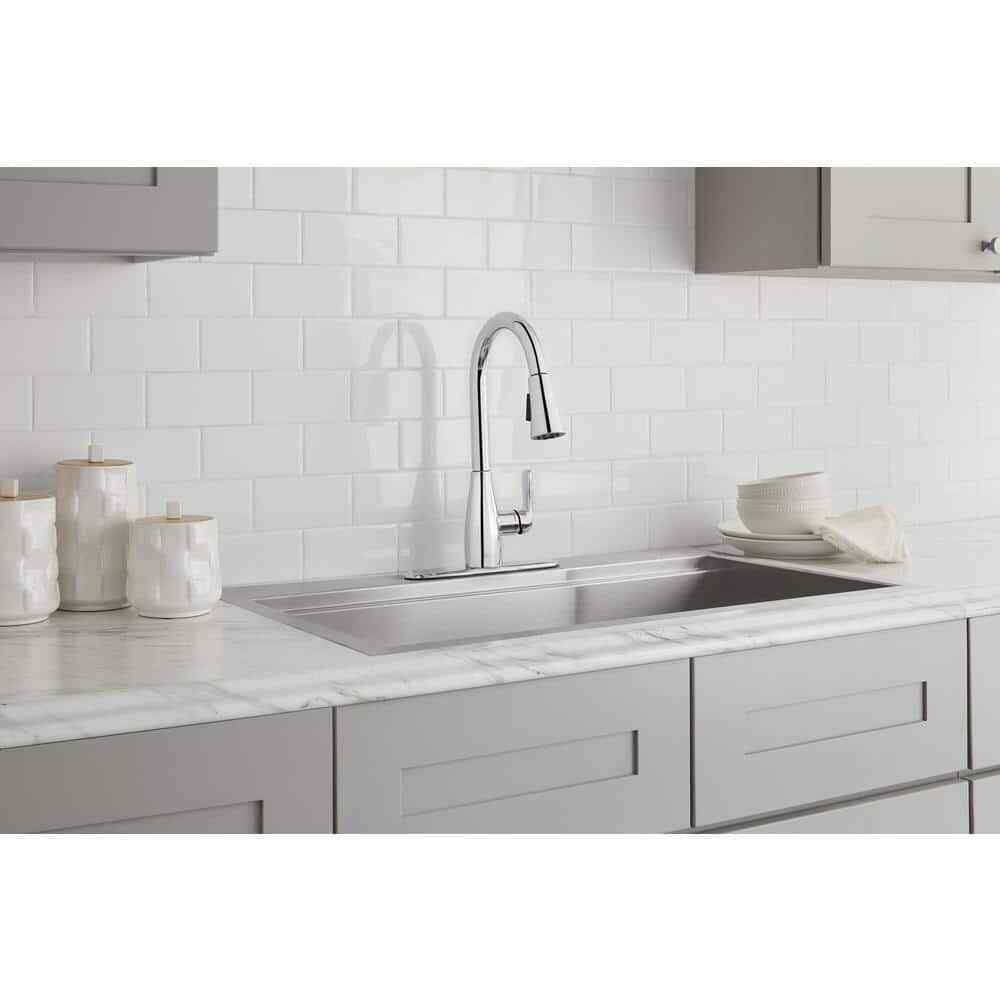 Glacier Bay McKenna Single-Handle Pull Down Sprayer Kitchen Faucet in Chrome