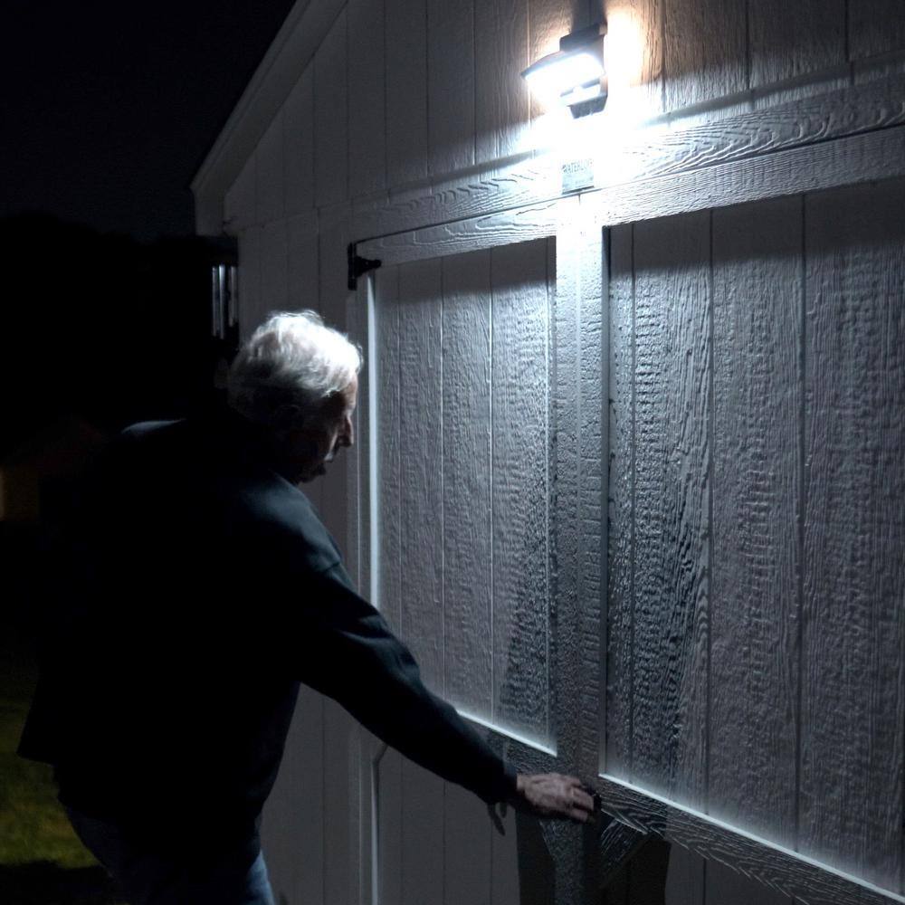 GAMA SONIC Black Outdoor Solar Warm White LED Motion Sensing Security Light