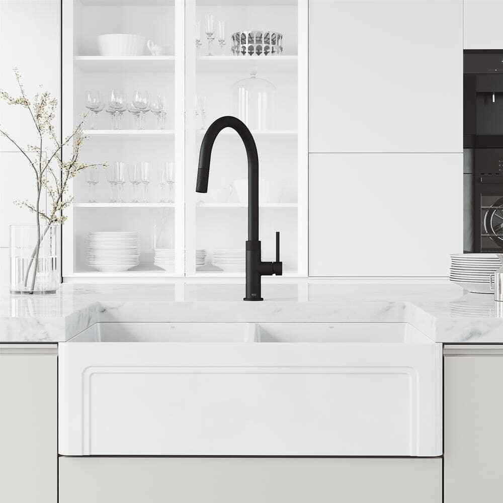 VIGO Bristol Single Handle Pull-Down Sprayer Kitchen Faucet in Matte Black