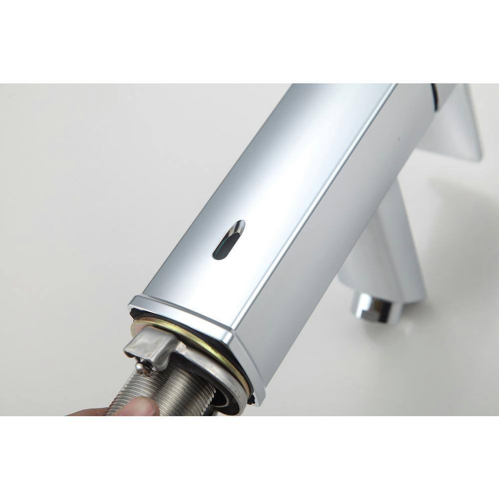 Runfine Single Handle Lavatory Bathroom Faucet in Chrome Finish