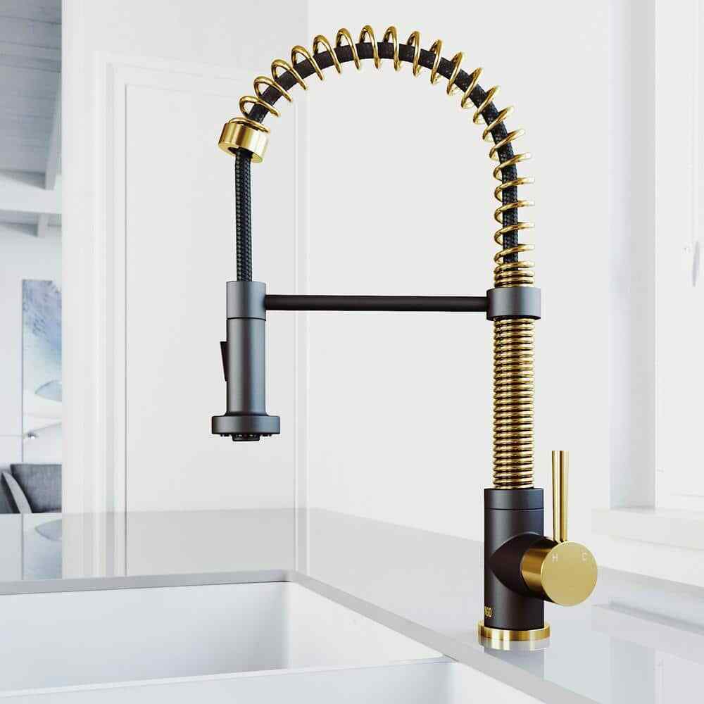 VIGO Edison Single Handle Pull-Down Sprayer Kitchen Faucet
