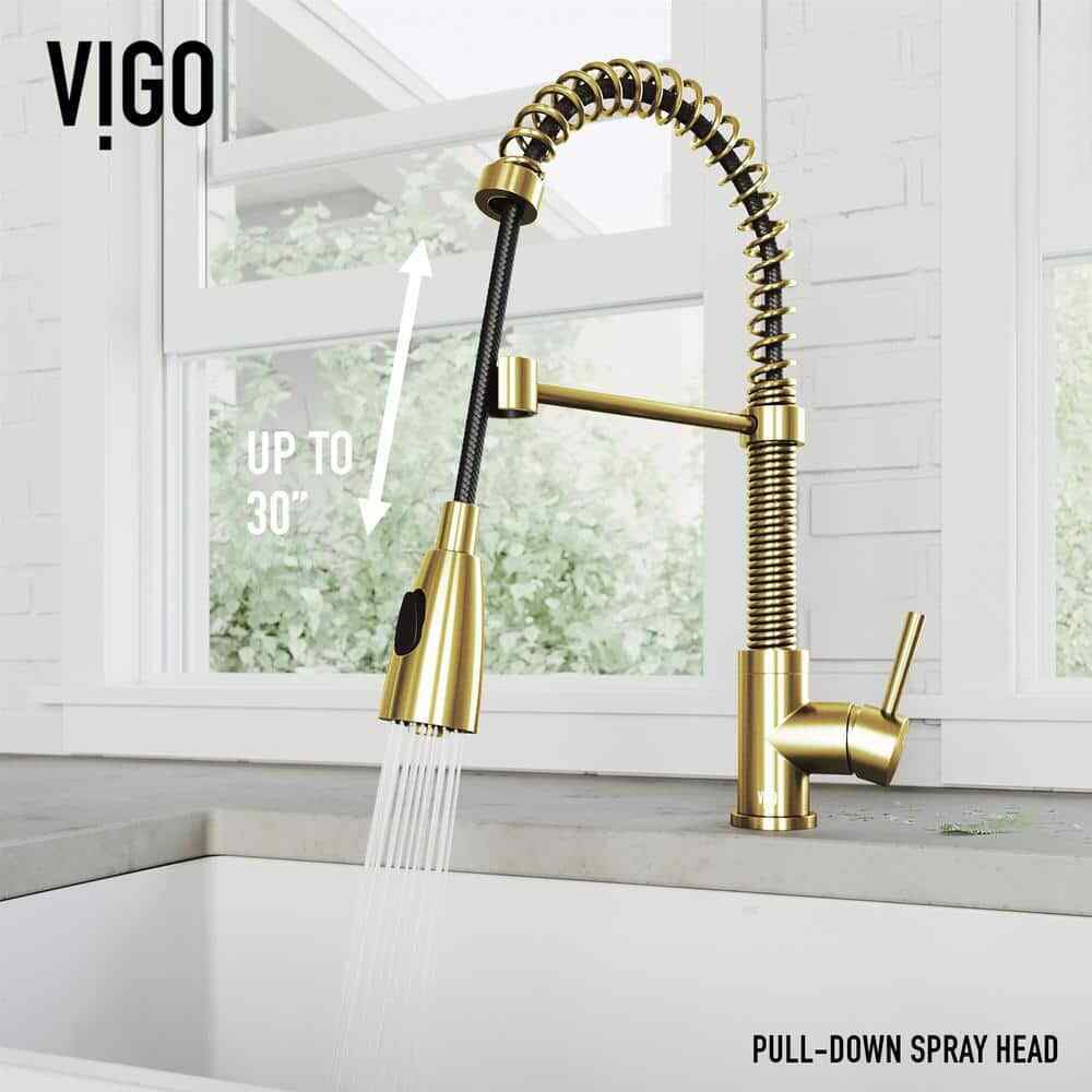 VIGO Brant Single Handle Pull-Down Sprayer Kitchen Faucet in Matte Brushed Gold