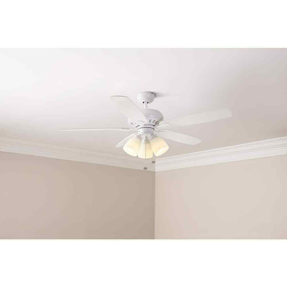 Hampton Bay Rockport 52 in. LED Matte White Ceiling Fan with Light Kit 51752