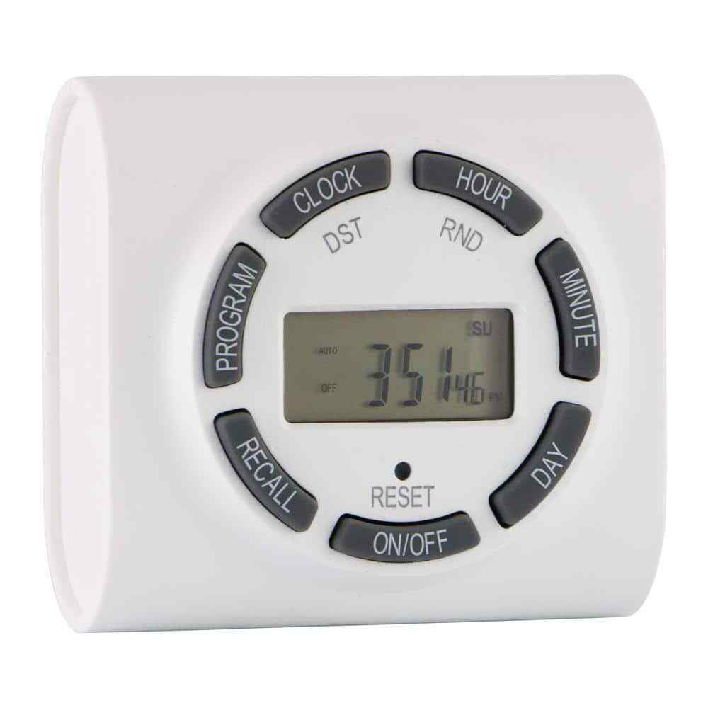 Defiant 15 Amp 7-Day Indoor Plug-In Digital Polarized Timer White