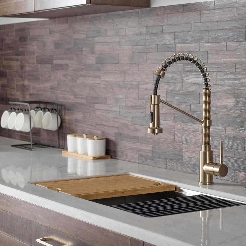 KRAUS Single Handle 18-Inch Pull Down Kitchen Faucet w/ Dual Function Sprayhead