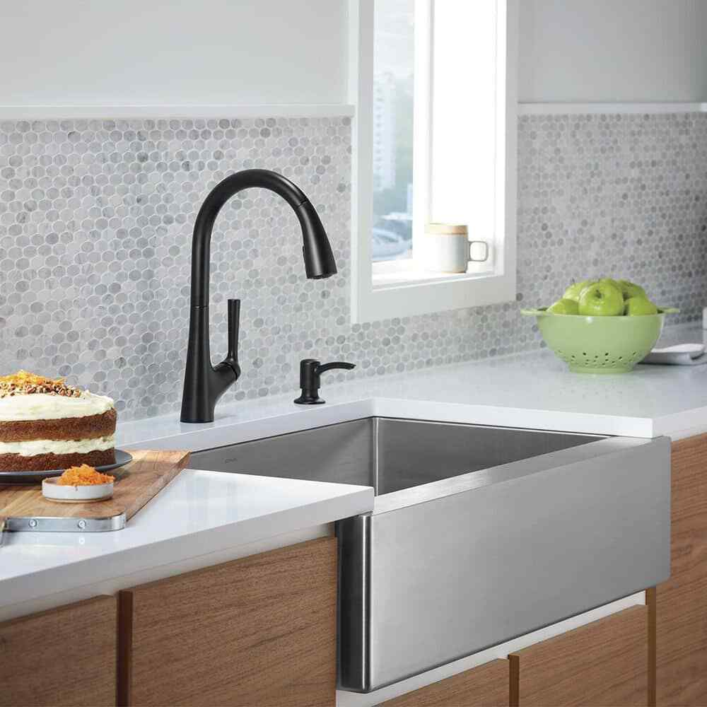KOHLER Elmbrook Single-Handle Pull-Down Sprayer Kitchen Faucet in Matte Black