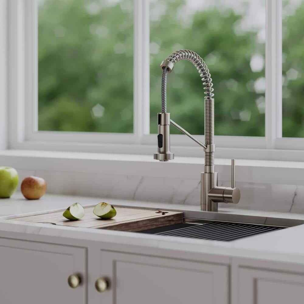 KRAUS Bolden Single-Handle Pull-Down Sprayer Kitchen Faucet