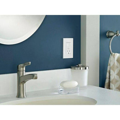 Leviton 15 Amp 125-Volt Combo Self-Test Tamper-Resistant GFCI Outlet, white