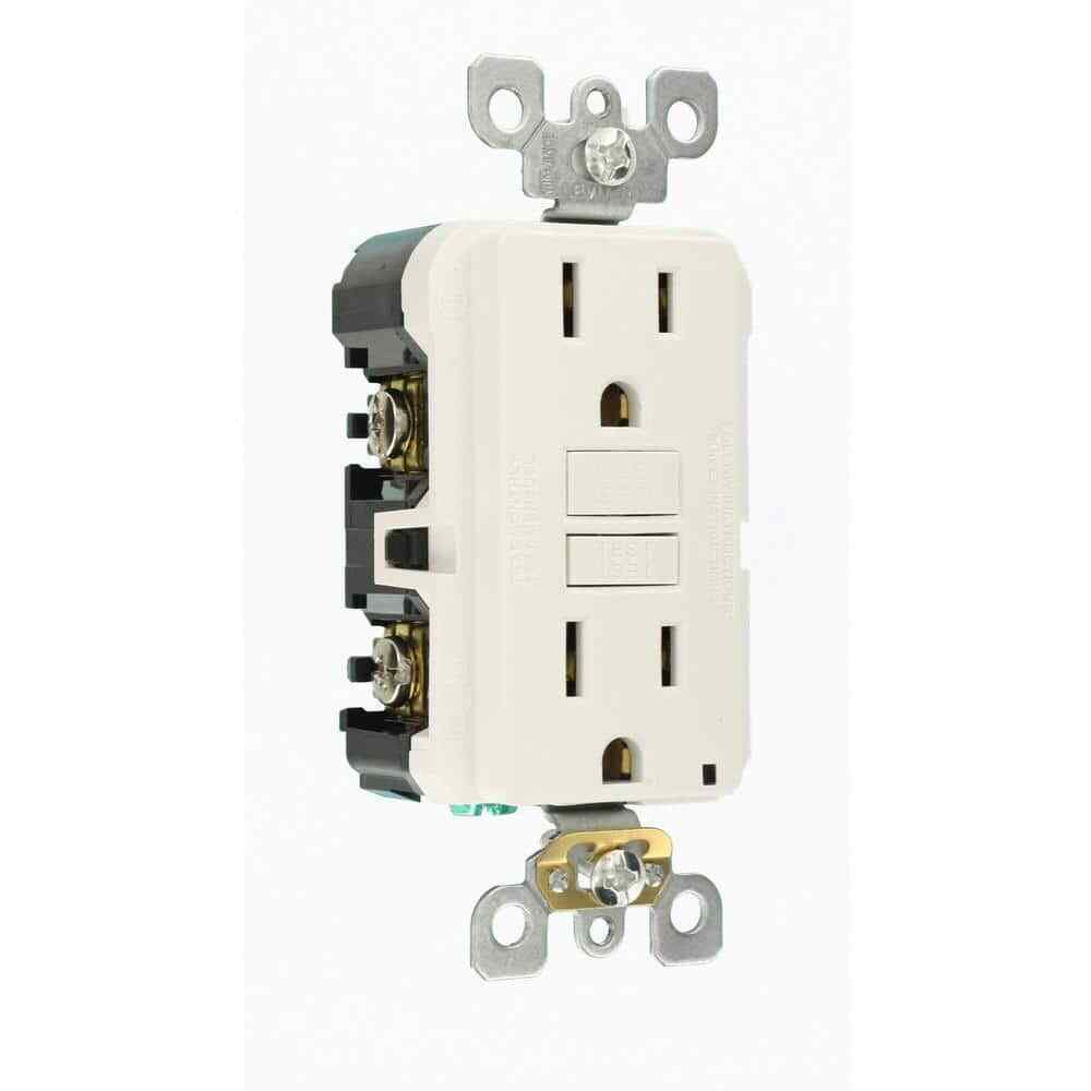 Leviton 15 Amp Self-Test SmartlockPro Slim Duplex GFCI Outlet White