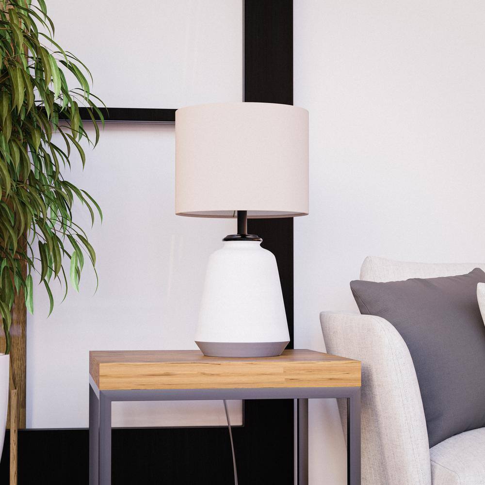 Hampton Bay Flynn 21.25 in. White Accent Lamp