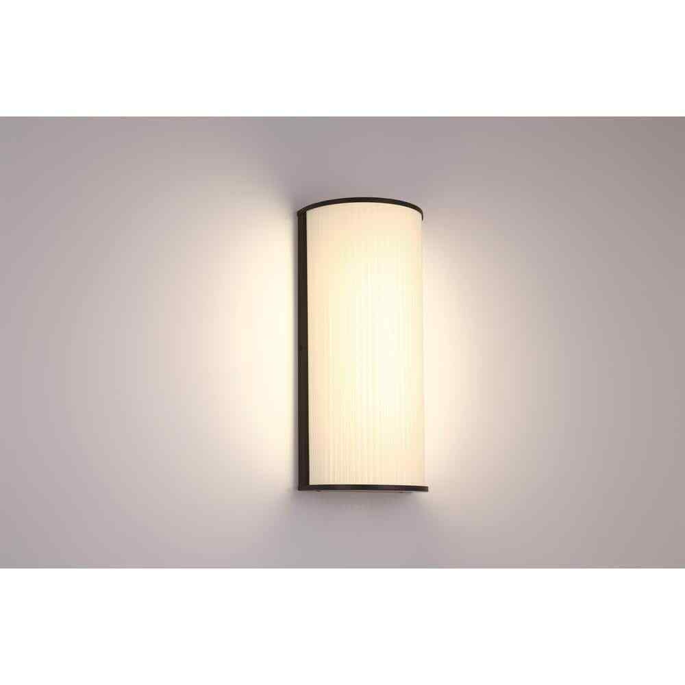GLUCKSTEINELEMENTS Massey LED Large Outdoor Wall Sconce Black Metal 39479-HBCLED