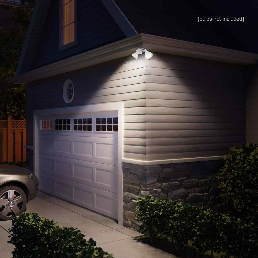 Defiant PAR 180-Degree White Motion Activated Wired 2-Head Security Flood Light