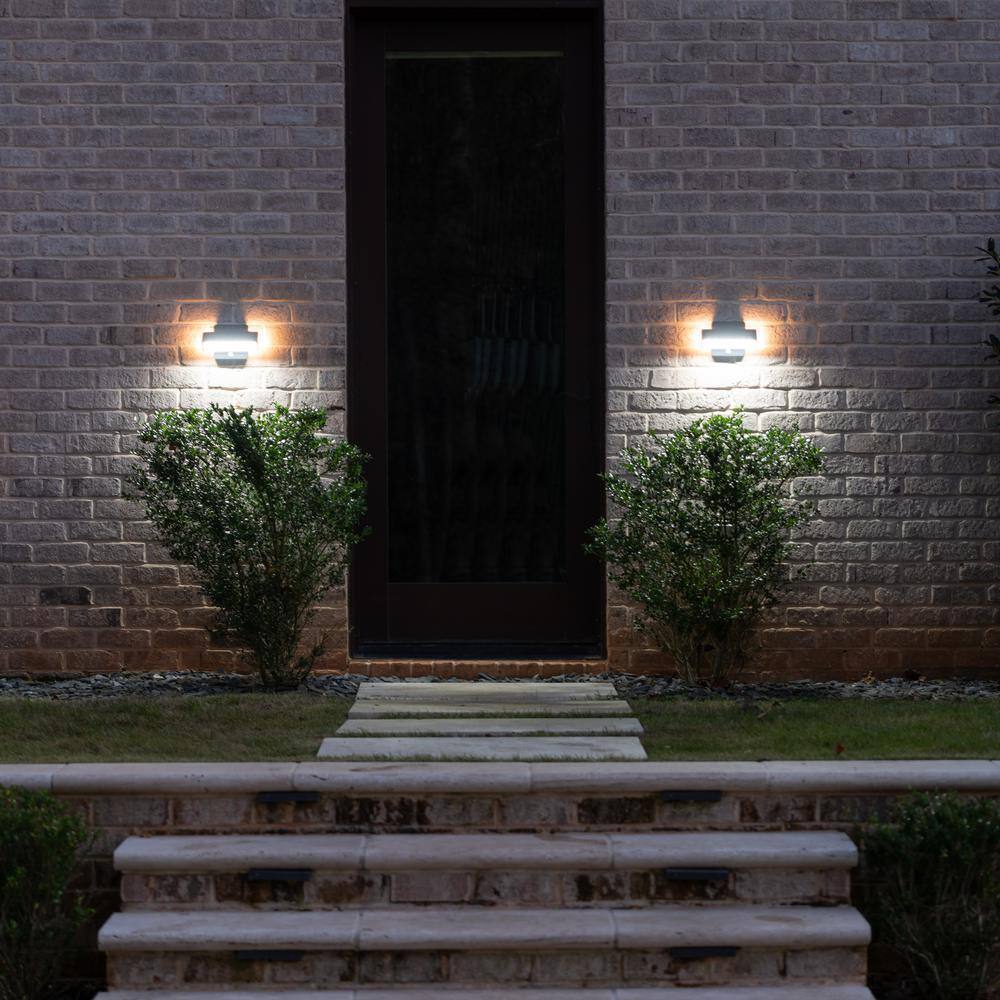 GAMA SONIC Black Outdoor Solar Warm White LED Motion Sensing Security Light