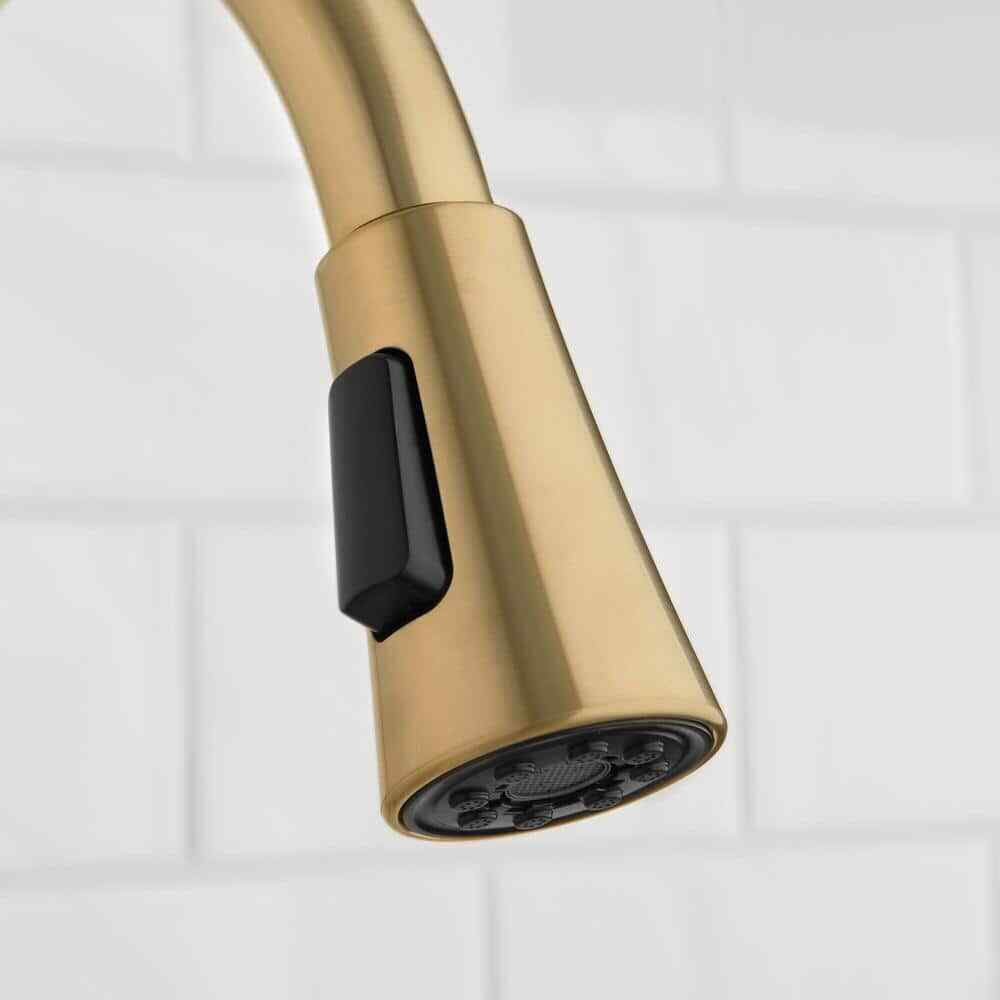 Glacier Bay Sadira Single-Handle Pull-Down Sprayer Kitchen Faucet in Matte Gold