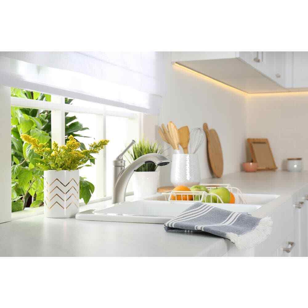 Glacier Bay Hemming 1-Handle Pull-Out Sprayer Kitchen Faucet Stainless Steel