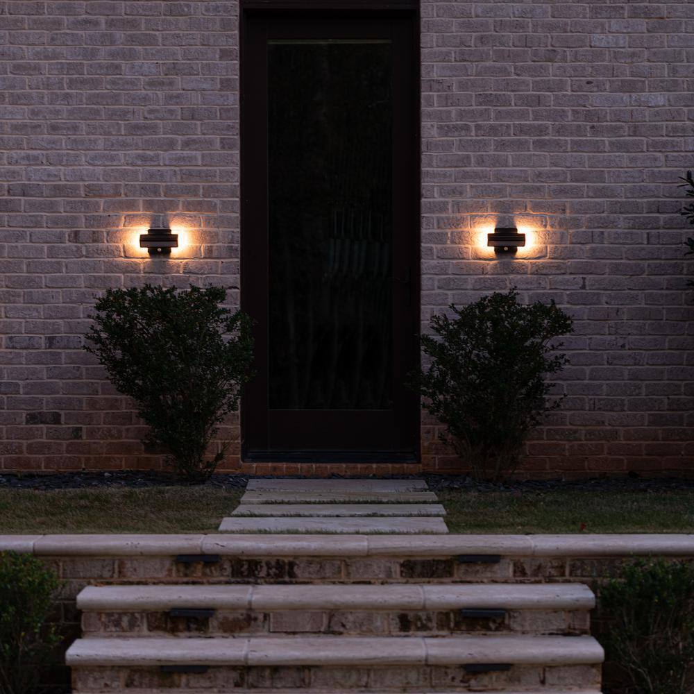 GAMA SONIC Black Outdoor Solar Warm White LED Motion Sensing Security Light
