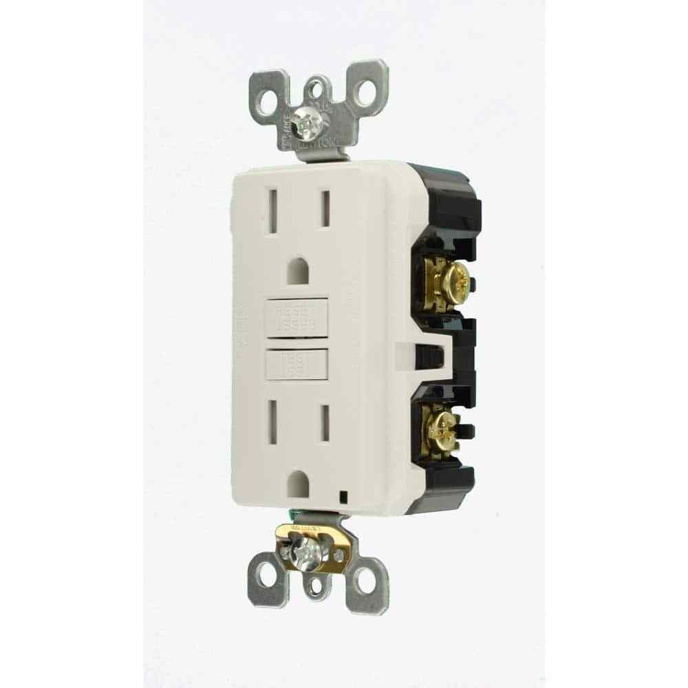 Leviton 15Amp SmartlockPro Slim Tamper Resistant GFCI Duplex Outlet White 3-Pack