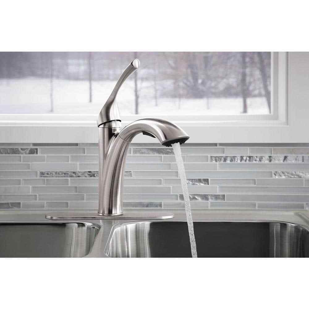 KOHLER Mistos Single-Handle Pull-Out Sprayer Kitchen Faucet In Stainless Steel