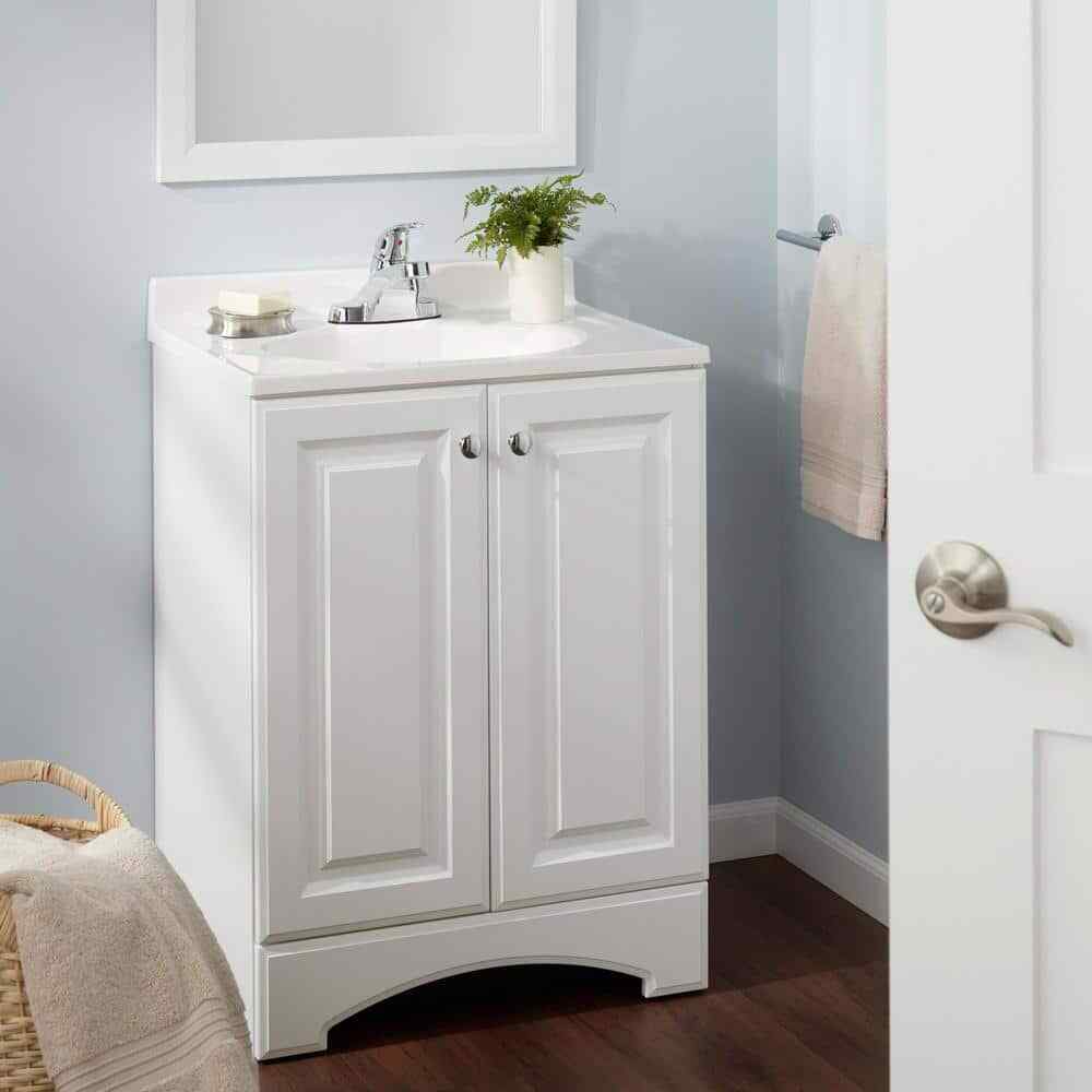 Glacier Bay Aragon 4 in. Centerset Low-Arc Bathroom Faucet in Chrome
