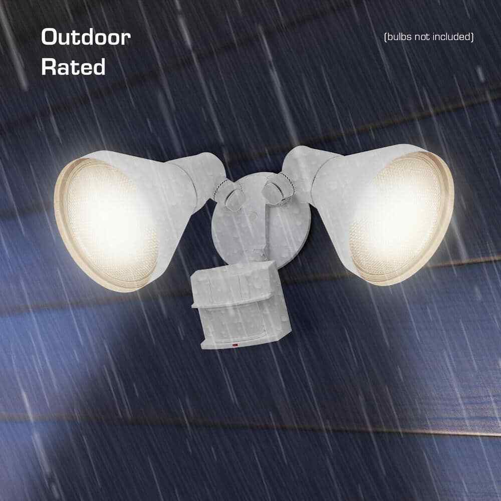 Defiant PAR 180-Degree White Motion Activated Wired 2-Head Security Flood Light