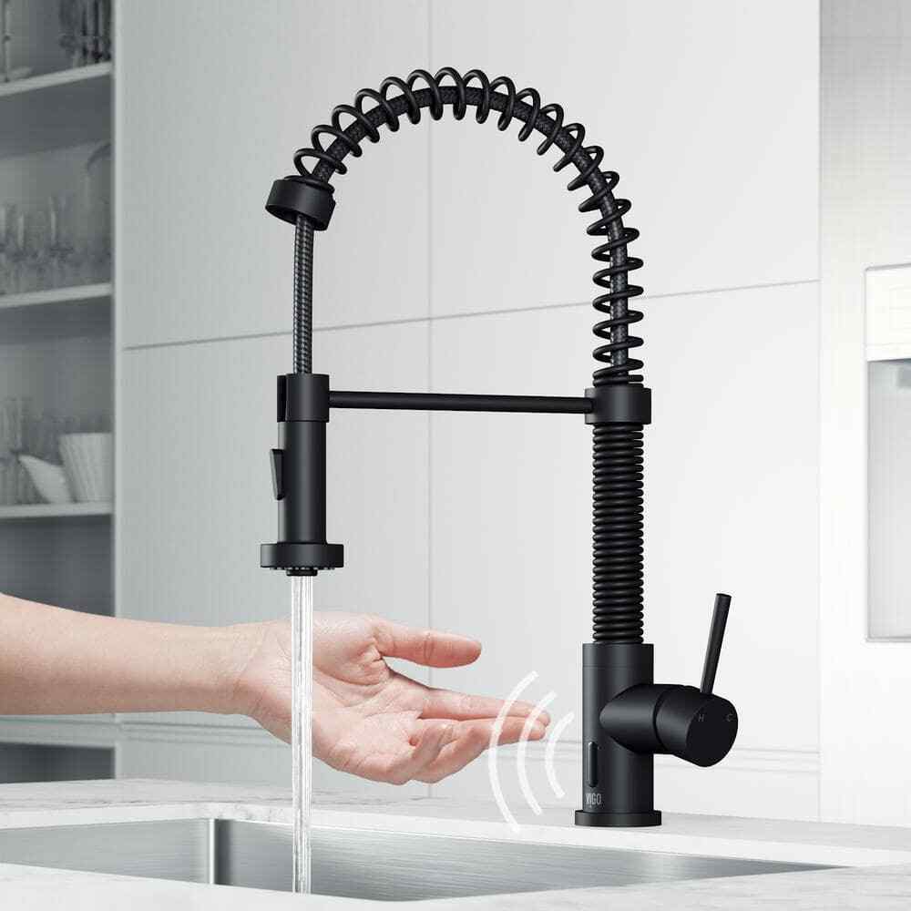 VIGO Edison Single Handle Pull-Down Sprayer Kitchen Faucet w/ Touchless Sensor