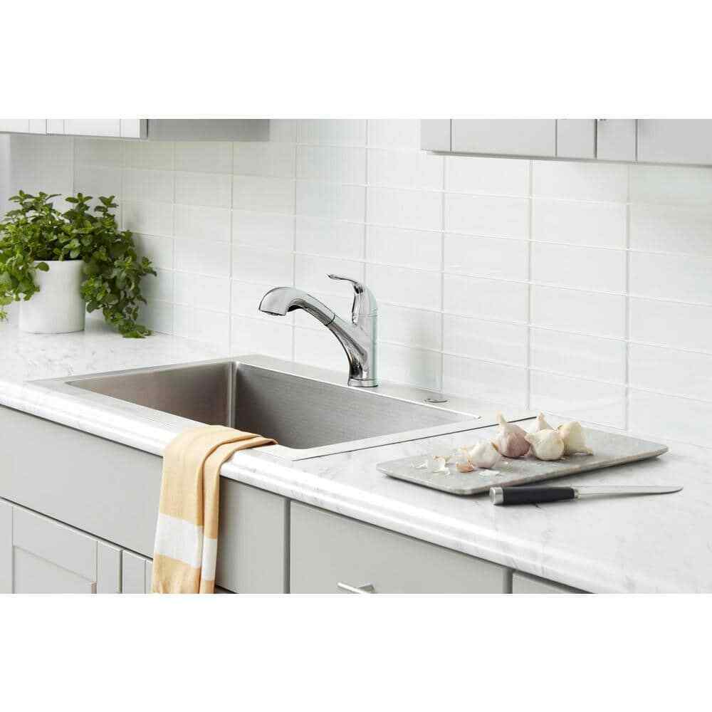 Glacier Bay Market Single-Handle Pull-Out Sprayer Kitchen Faucet Polished Chrome