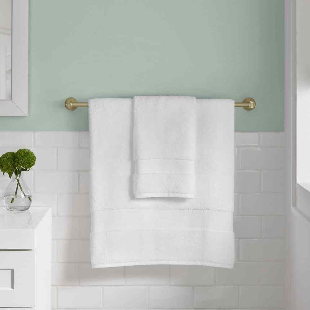 Glacier Bay Melina 4-Piece Bath Hardware Set in Matte Gold