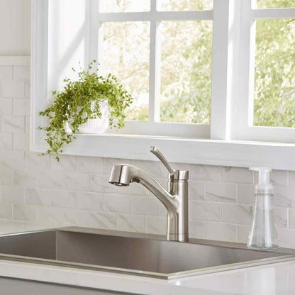 Glacier Bay McKenna 1-Handle Pull Out Sprayer Kitchen Faucet in Stainless Steel