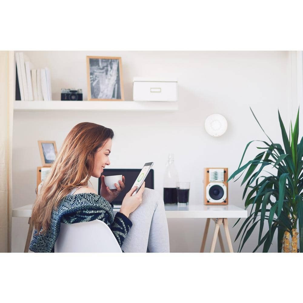 Airthings Wave Radon Battery Operated SMART Radon Detector