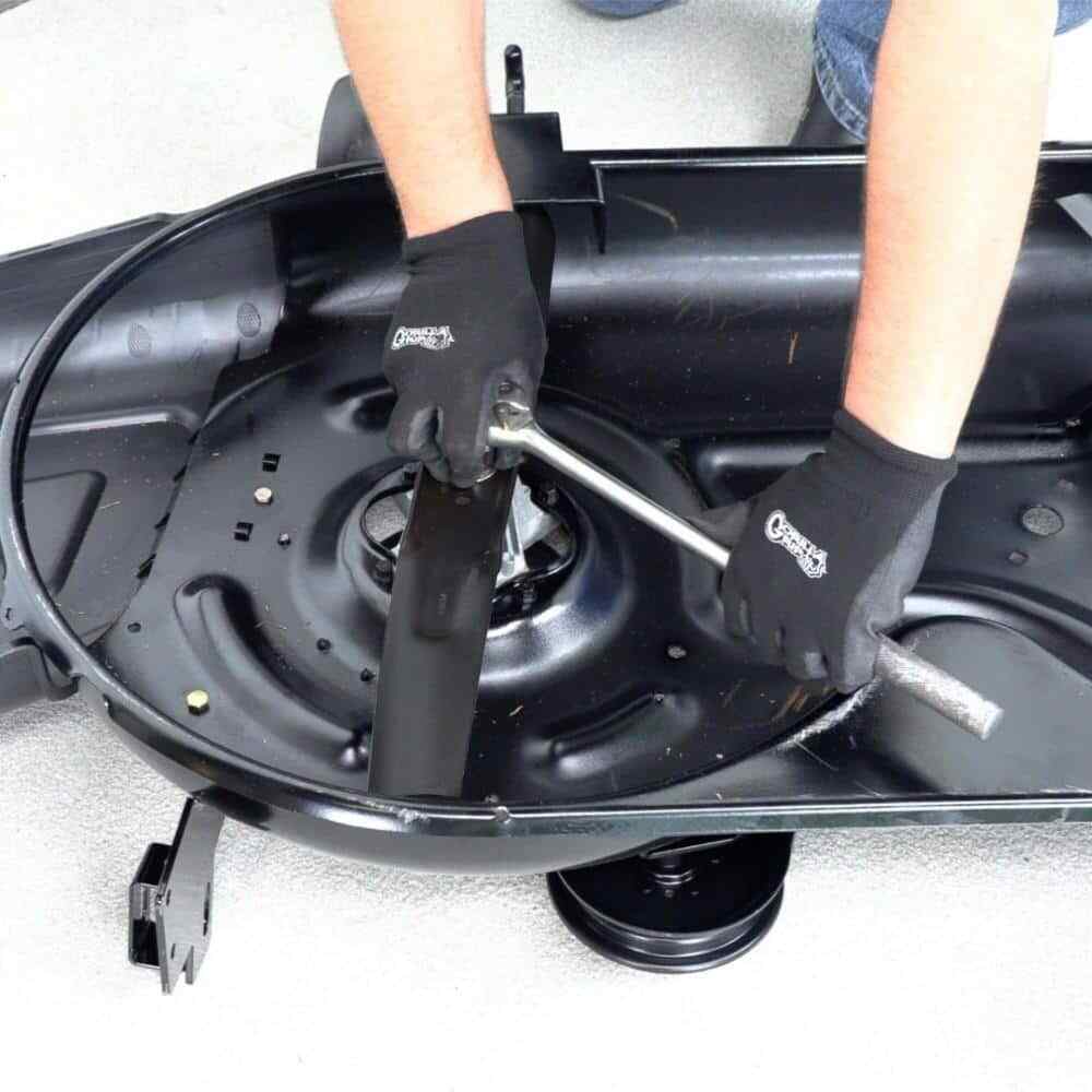 Cub Cadet High Lift Blade Set for 42 in. Riding Lawn Mowers w/ 6-Point Star OEM
