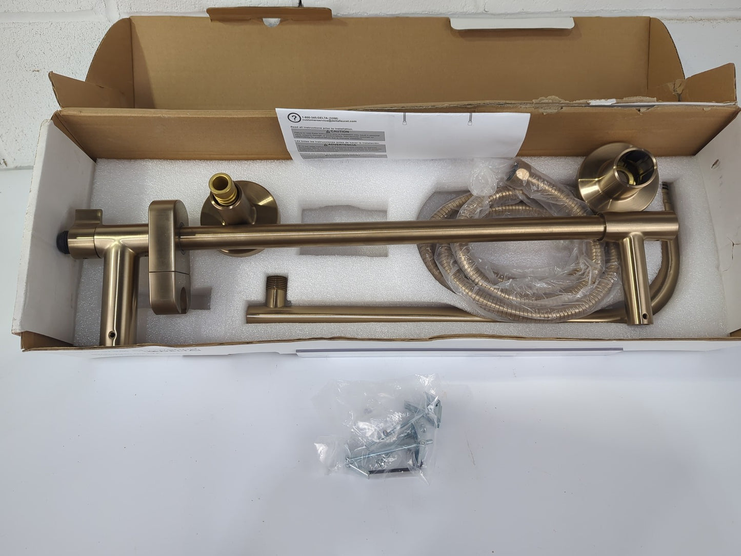 Delta Emerge Round 18" Column Shower Bar Lumicoat Champagne Bronze *SCUFFS*